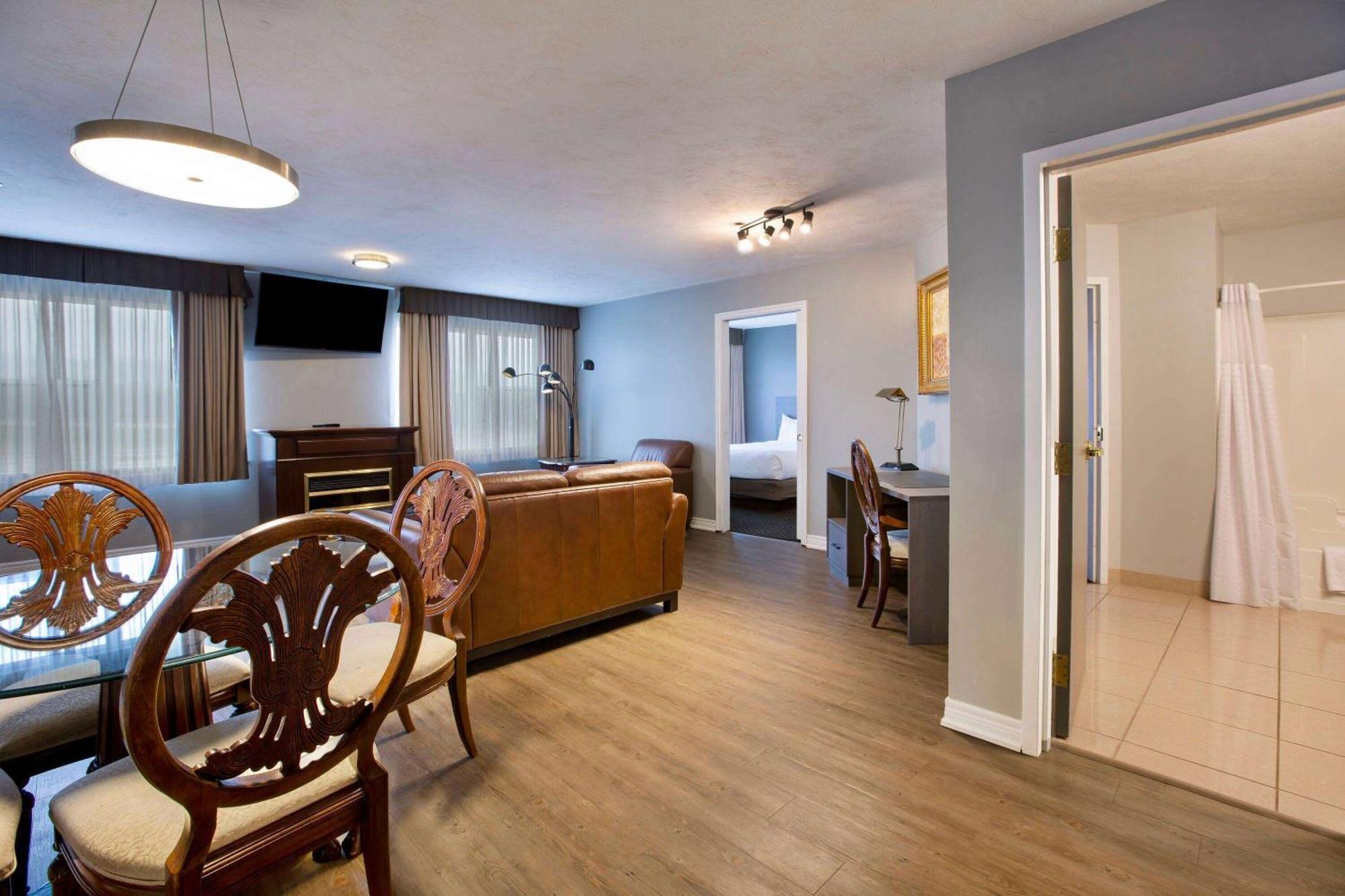 Days Inn & Suites By Wyndham Moncton Eksteriør bilde