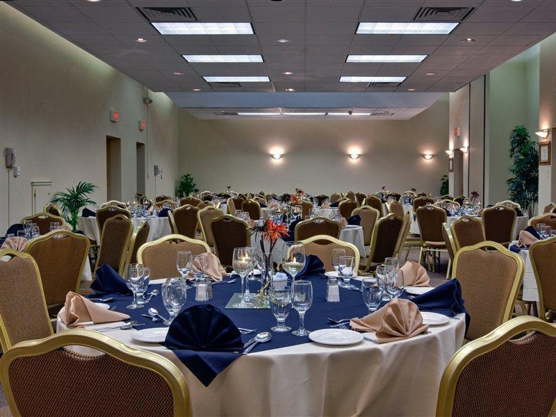 Days Inn & Suites By Wyndham Moncton Eksteriør bilde